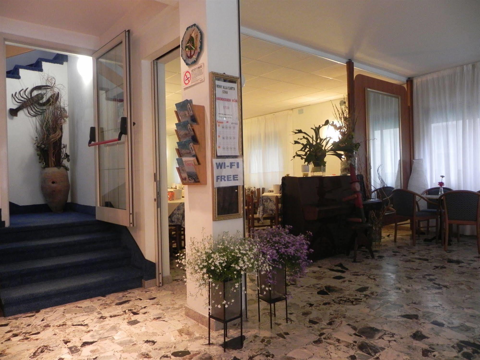 Hotel Antonella Caorle Exterior photo